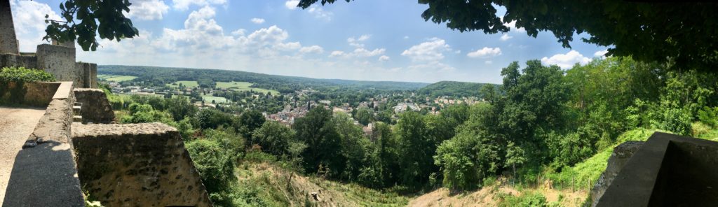 Chevreuse. Chateau de Madeleine.